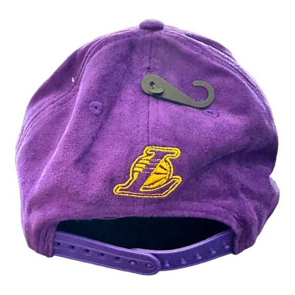 NWT NBA Los Angeles Lakers Velvet Men’s Hat - Picture 3 of 5
